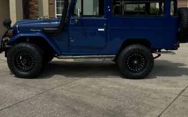 Toyota-Land-Cruiser-1979-SUV-2