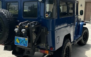 Toyota-Land-Cruiser-1979-SUV-4
