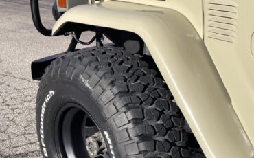 Toyota-Land-Cruiser-1982-Standard-Cab-Pickup-12