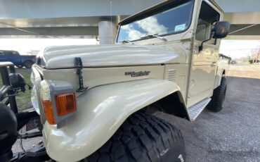 Toyota-Land-Cruiser-1982-Standard-Cab-Pickup-38