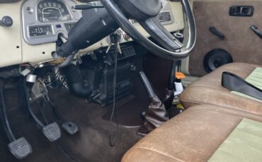 Toyota-Land-Cruiser-1982-Standard-Cab-Pickup-8