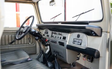 Toyota-Land-Cruiser-1984-Crew-Cab-Pickup-13