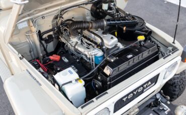 Toyota-Land-Cruiser-1984-Crew-Cab-Pickup-15