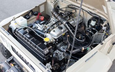 Toyota-Land-Cruiser-1984-Crew-Cab-Pickup-16