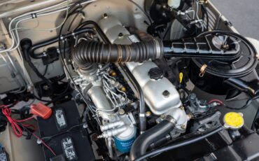 Toyota-Land-Cruiser-1984-Crew-Cab-Pickup-17