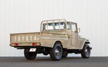 Toyota-Land-Cruiser-1984-Crew-Cab-Pickup-6