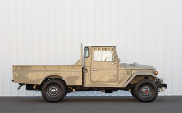 Toyota-Land-Cruiser-1984-Crew-Cab-Pickup-7