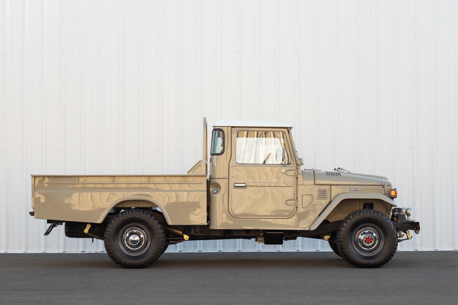 Toyota-Land-Cruiser-1984-Crew-Cab-Pickup-7