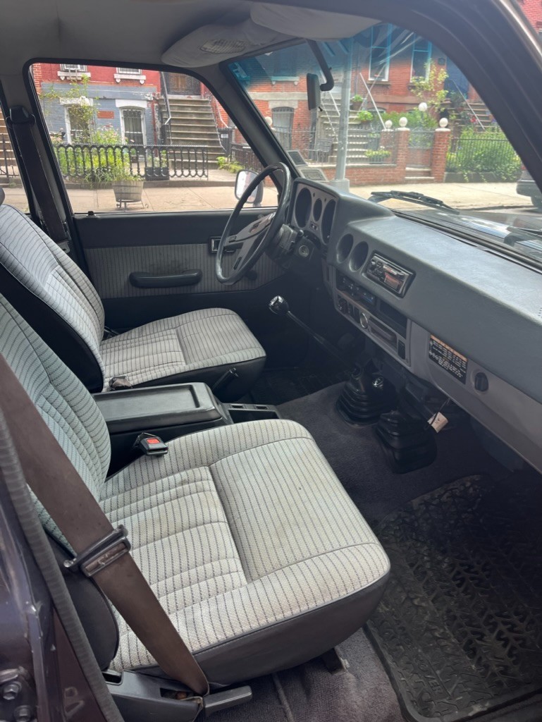 Toyota-Land-Cruiser-1987-SUV-8