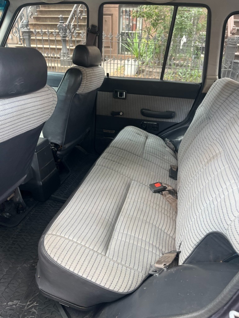 Toyota-Land-Cruiser-1987-SUV-9