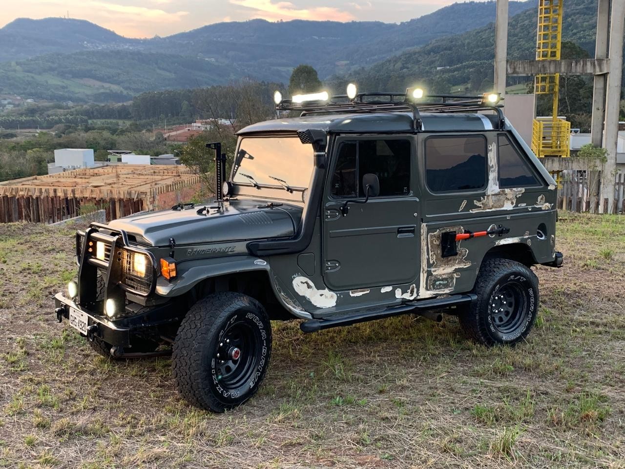 Toyota-Land-Cruiser-1990-Utility-1