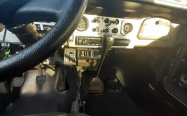 Toyota-Land-Cruiser-1990-Utility-13