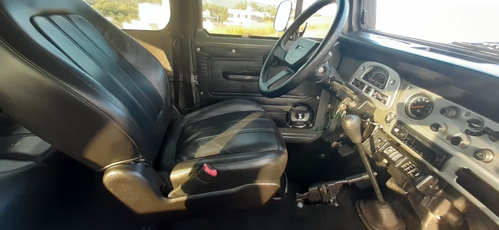 Toyota-Land-Cruiser-1990-Utility-21