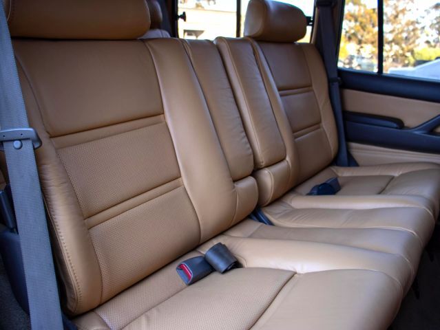 Toyota-Land-Cruiser-1996-SUV-11