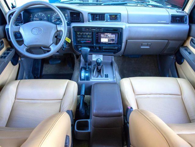 Toyota-Land-Cruiser-1996-SUV-9