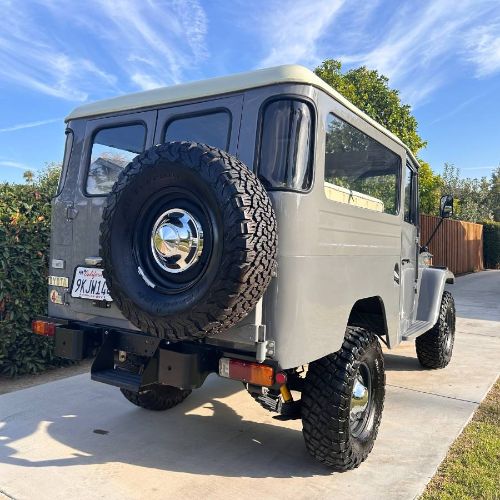 Toyota-Land-cruiser-1970-Audi-Nardo-Gray