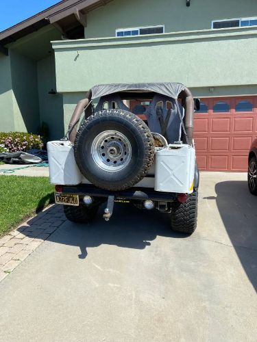 Toyota-Land-cruiser-1972-White-10