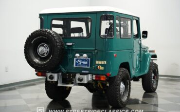 Toyota-Land-cruiser-1983-Green-Black-14