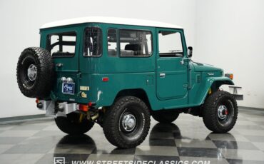 Toyota-Land-cruiser-1983-Green-Black-15