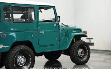 Toyota-Land-cruiser-1983-Green-Black-2
