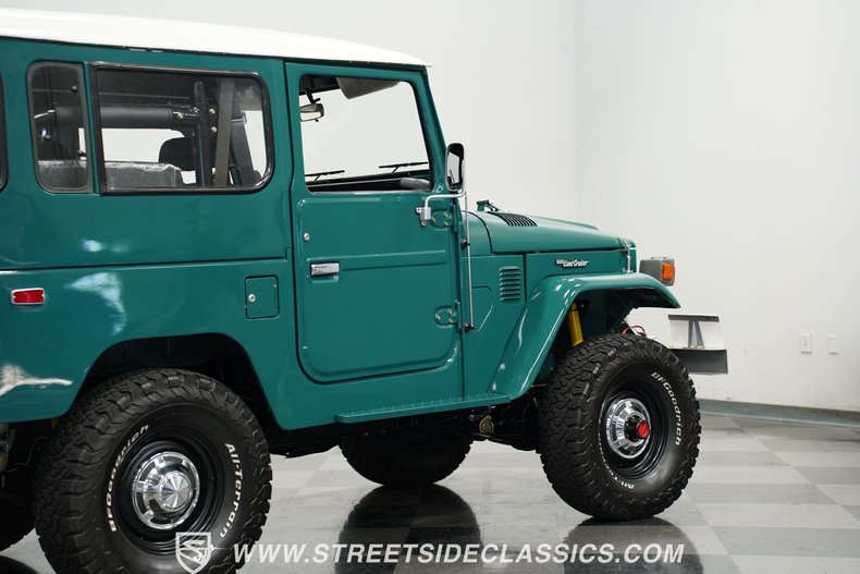 Toyota-Land-cruiser-1983-Green-Black-2