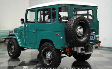 Toyota-Land-cruiser-1983-Green-Black-5