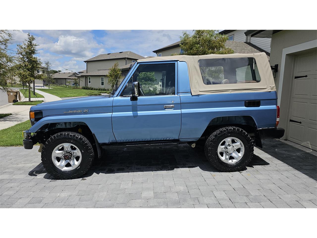 Toyota-Land-cruiser-1994-Metalized-Blue-GrayOriginal-Cloth-1