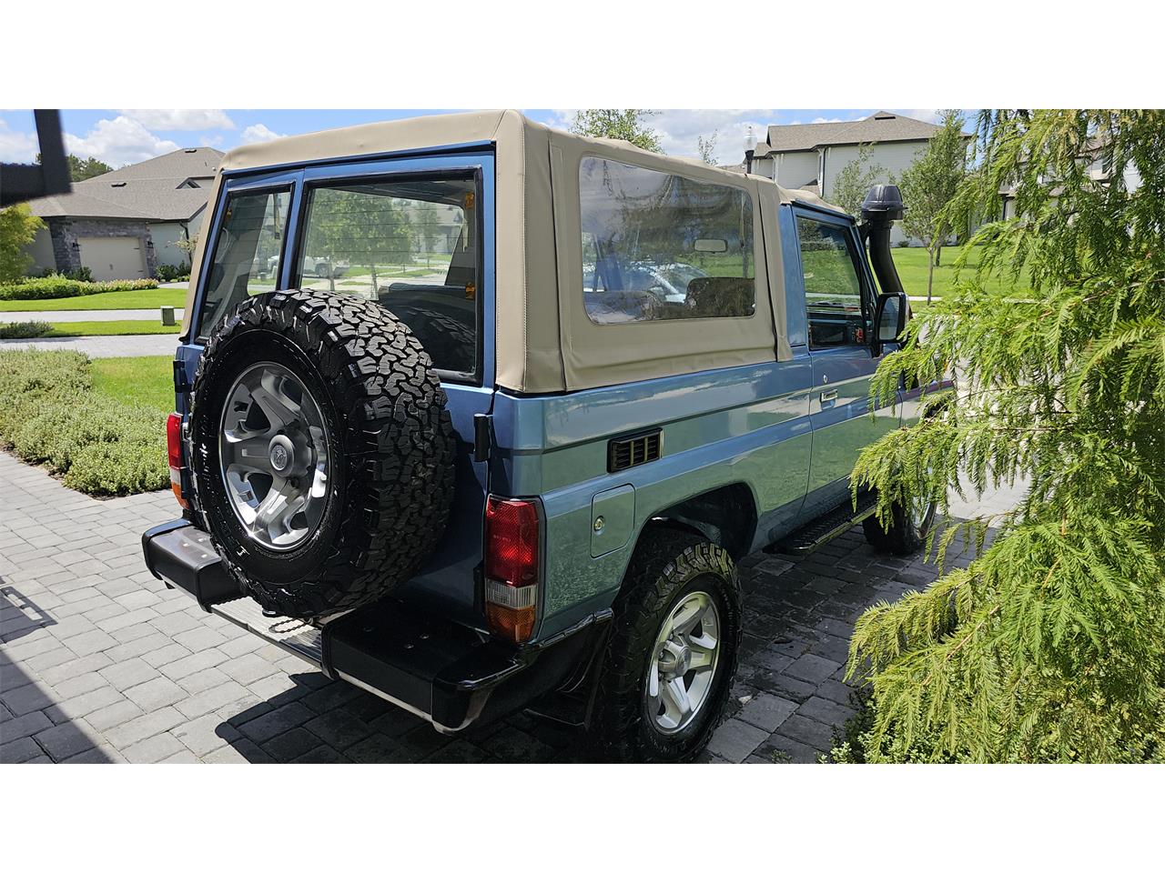 Toyota-Land-cruiser-1994-Metalized-Blue-GrayOriginal-Cloth-11