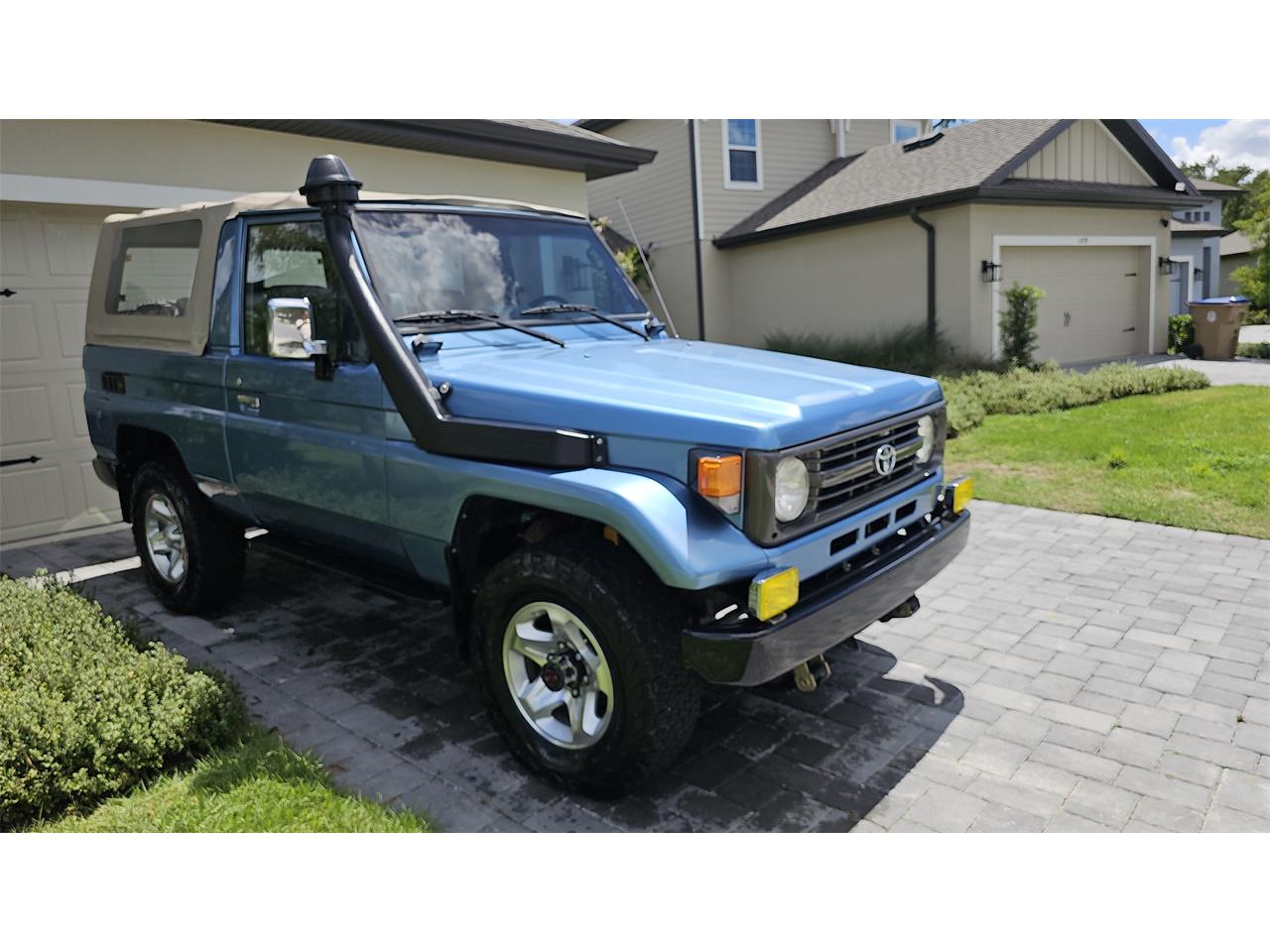 Toyota-Land-cruiser-1994-Metalized-Blue-GrayOriginal-Cloth-13