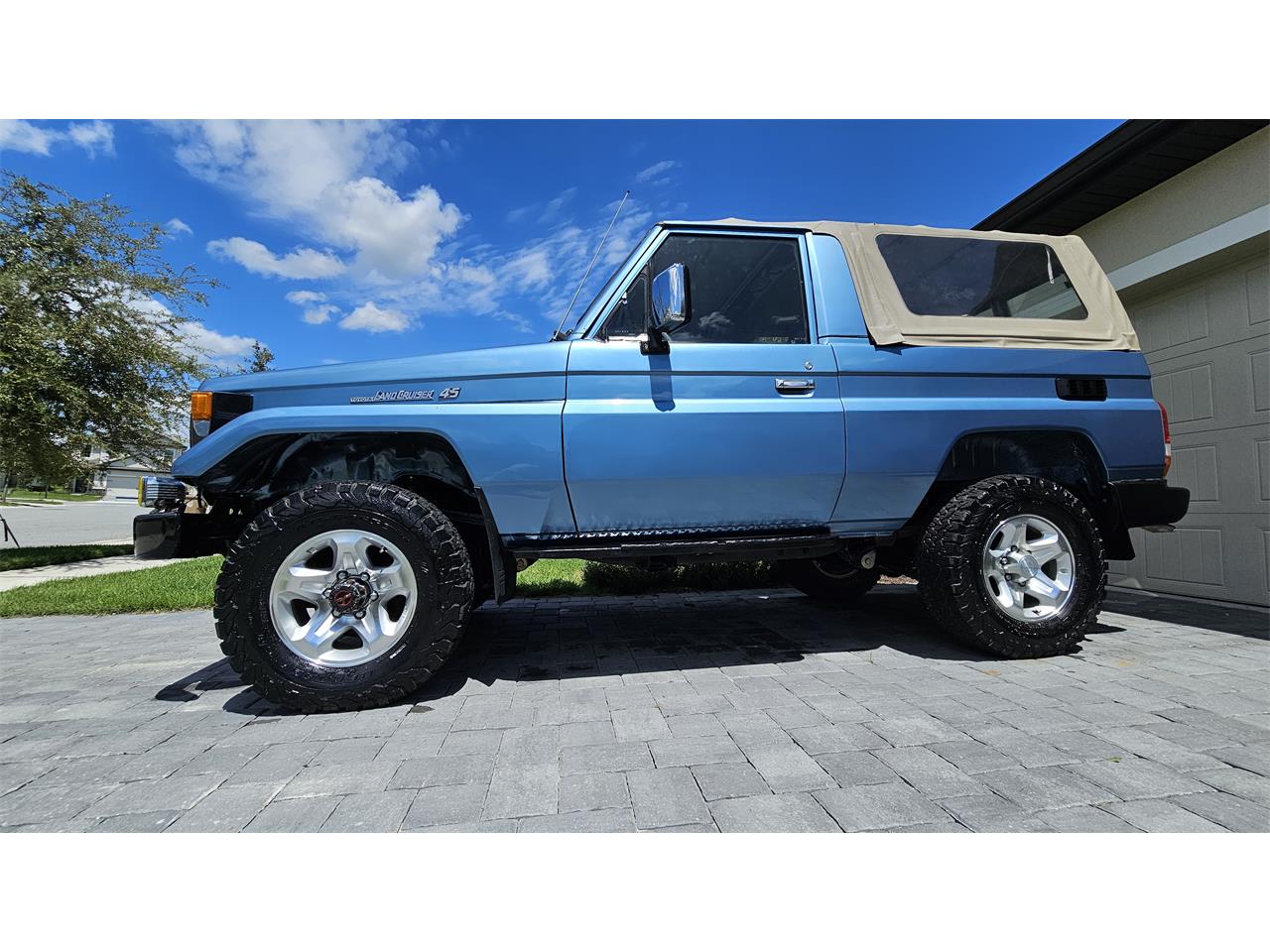 Toyota-Land-cruiser-1994-Metalized-Blue-GrayOriginal-Cloth-2
