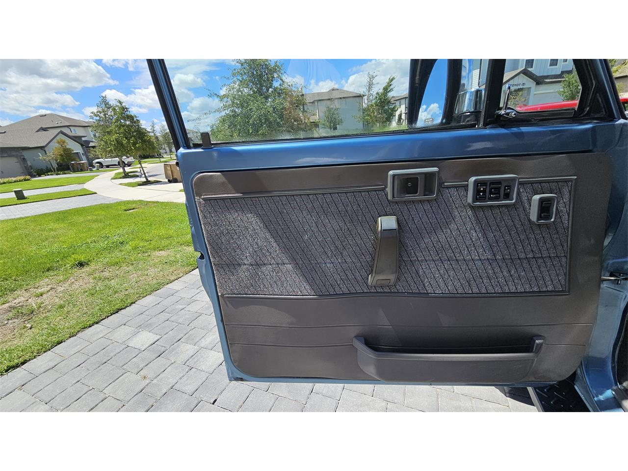 Toyota-Land-cruiser-1994-Metalized-Blue-GrayOriginal-Cloth-31