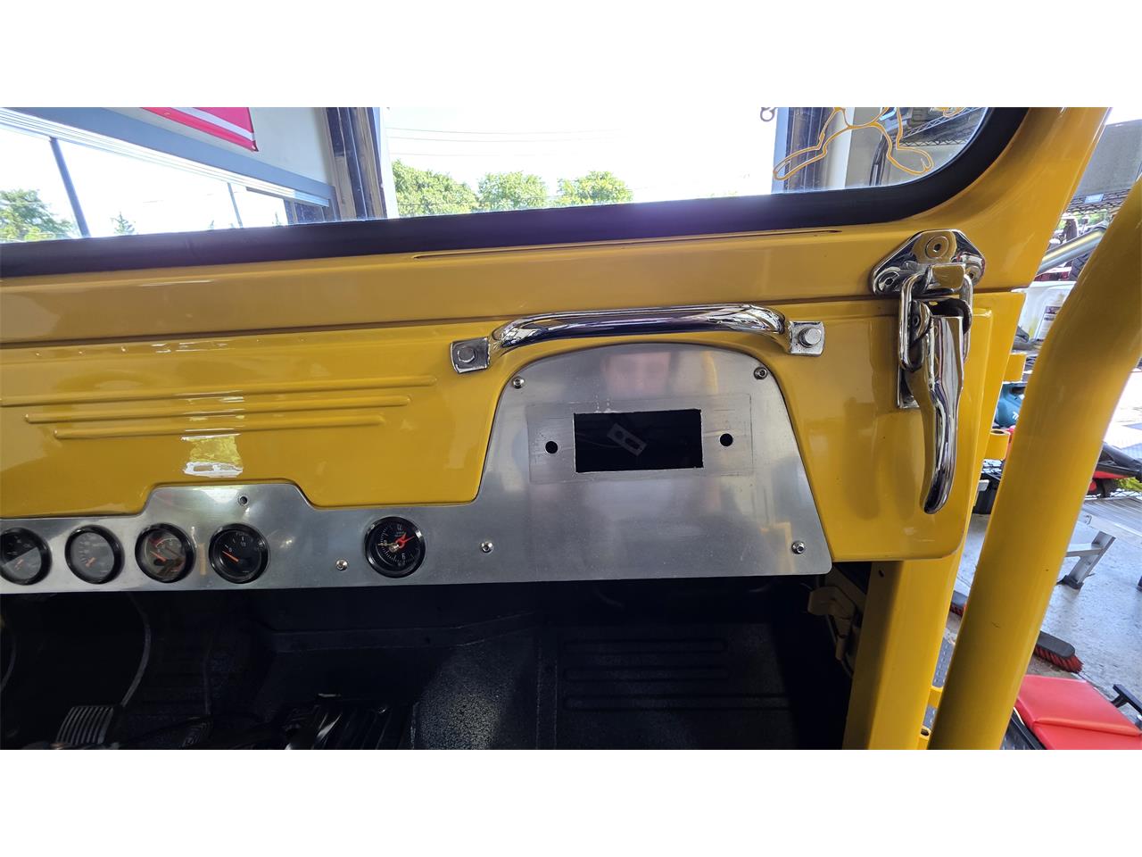 Toyota-Land-cruiser-fj40-1967-Yellow-Black-77