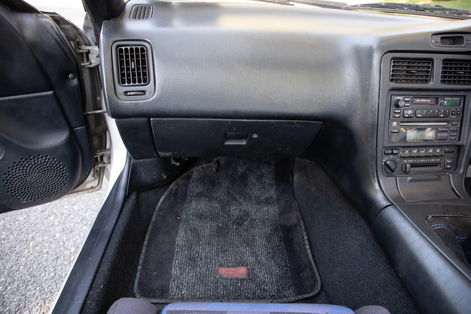 Toyota-MR2-1996-Convertible-22
