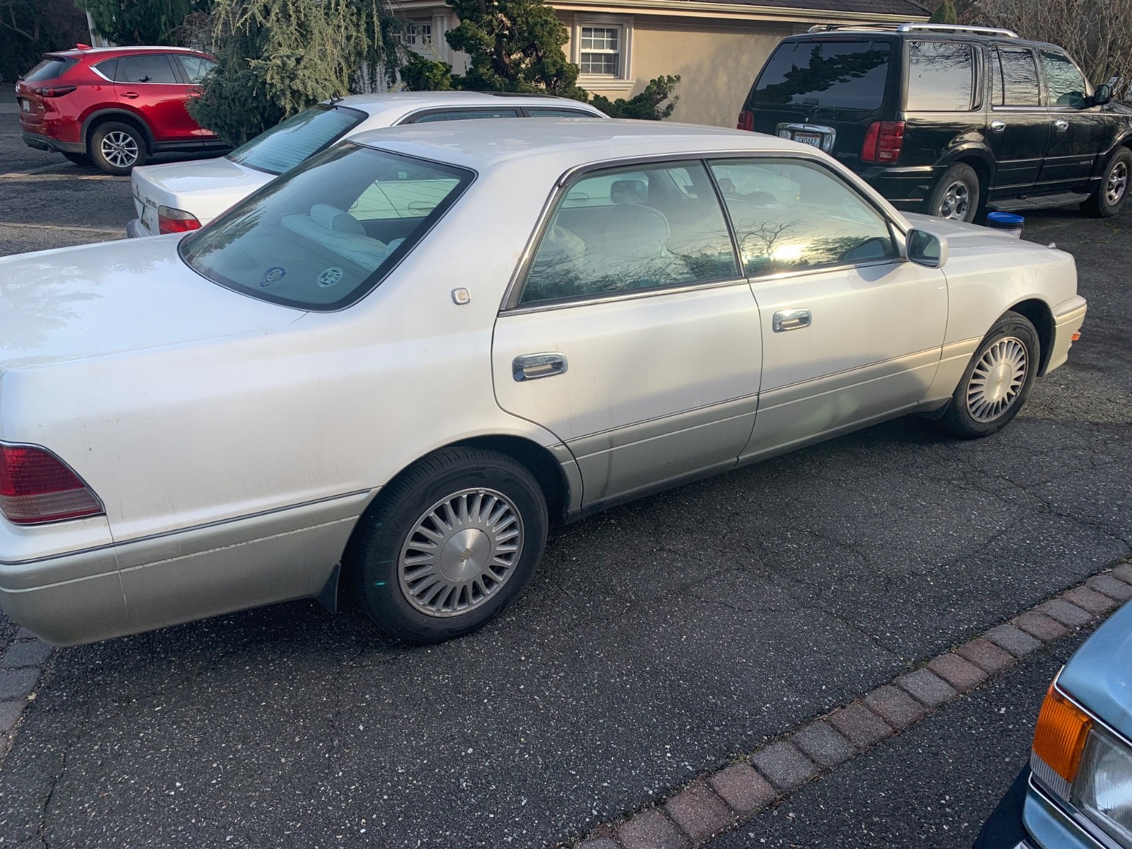 Toyota-Other-1980-Sedan-2