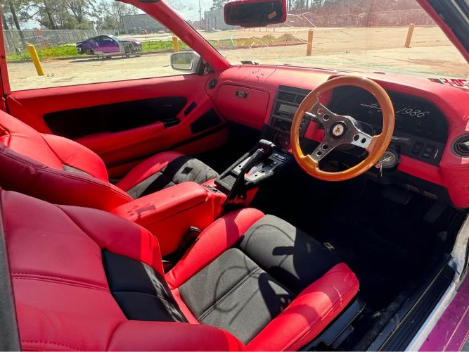 Toyota-Other-1986-WhitePink-Red-LeatherBlack-Su-2