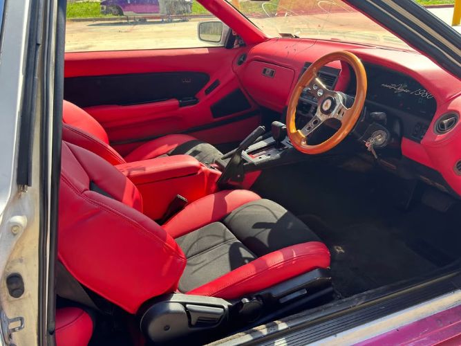 Toyota-Other-1986-WhitePink-Red-LeatherBlack-Su-4