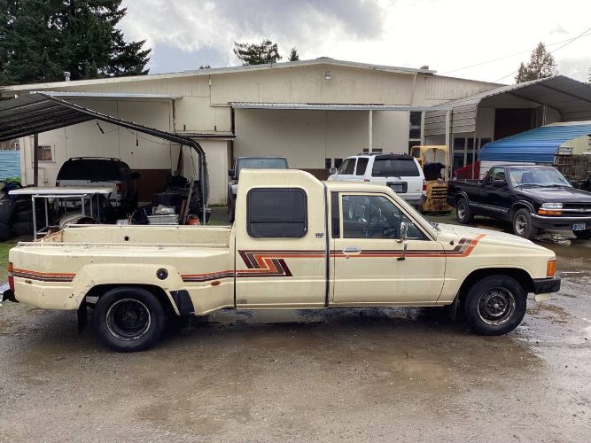 Toyota-Other-1986-Yellow-1