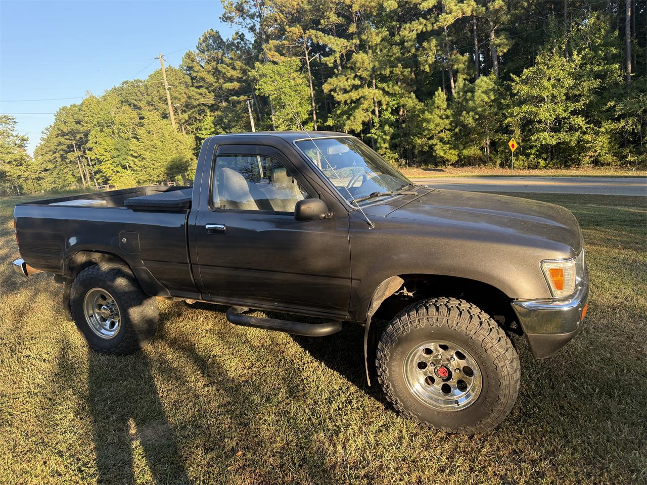 Toyota-Pickup-1989-Grey-Grey-1