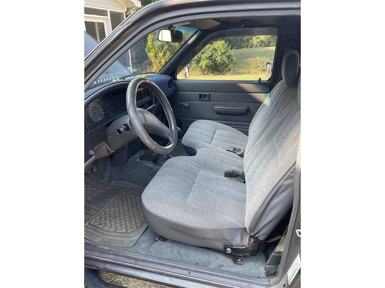 Toyota-Pickup-1989-Grey-Grey-12