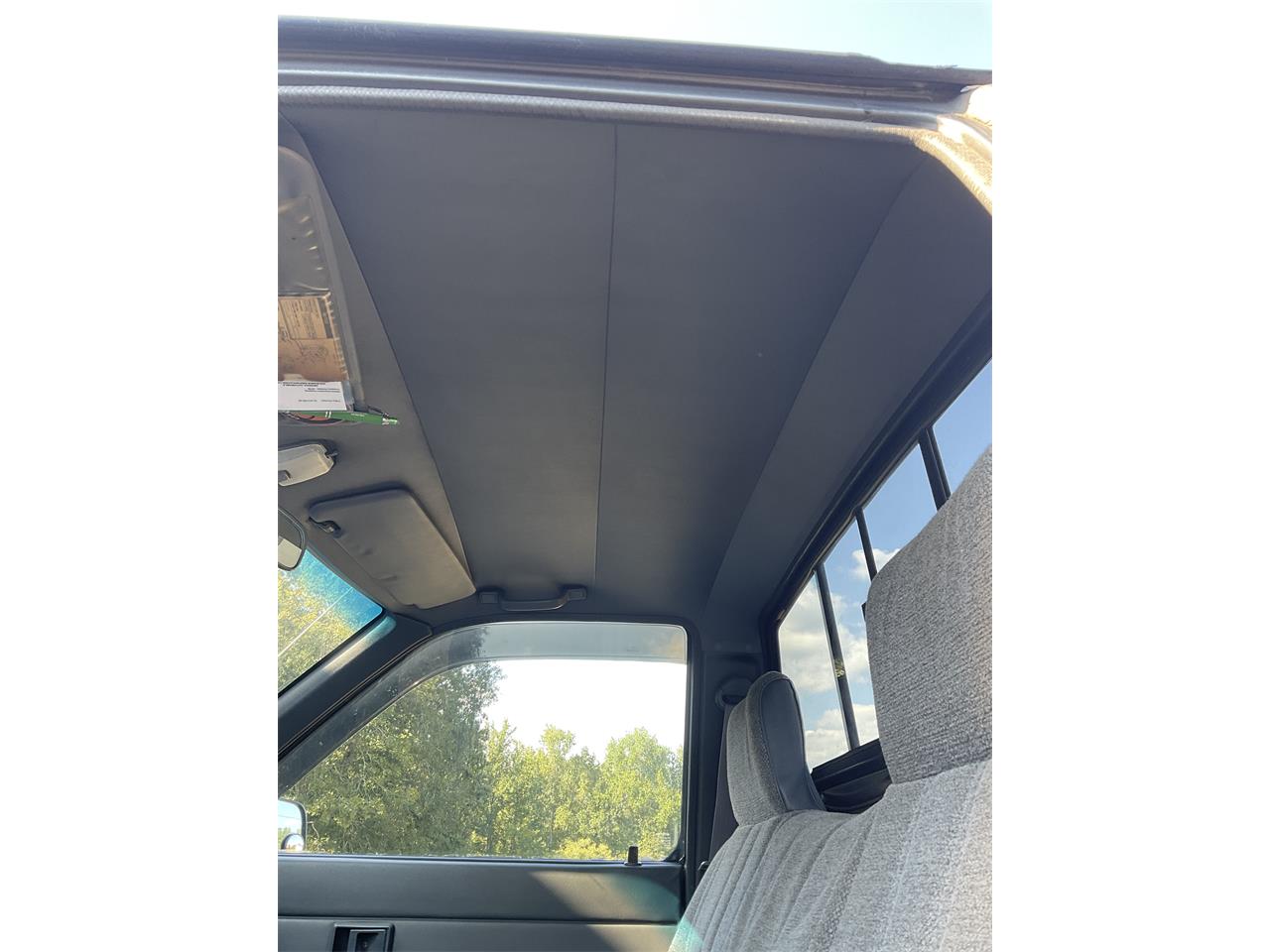 Toyota-Pickup-1989-Grey-Grey-15