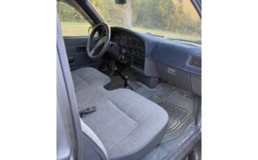 Toyota-Pickup-1989-Grey-Grey-4