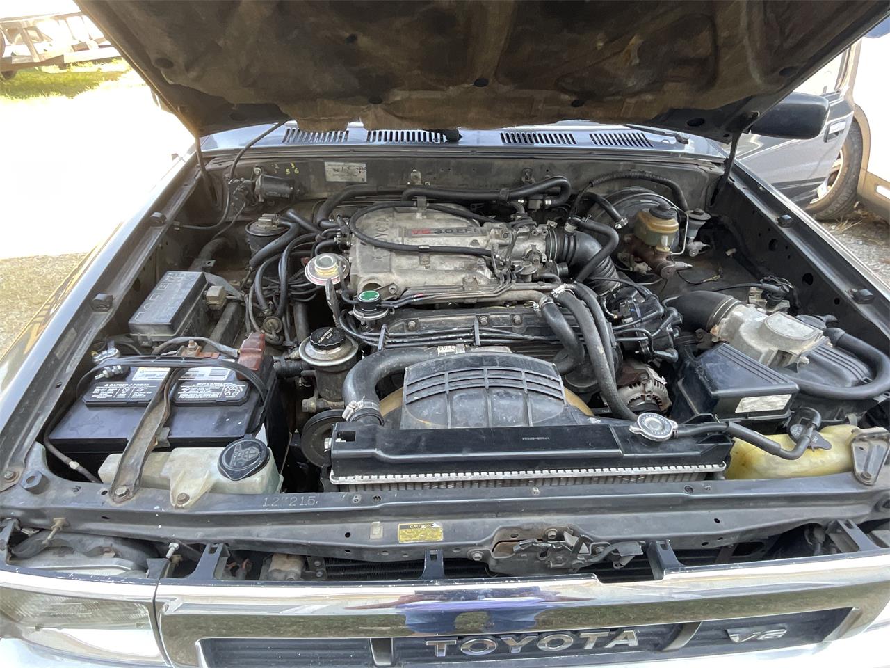 Toyota-Pickup-1989-Grey-Grey-8