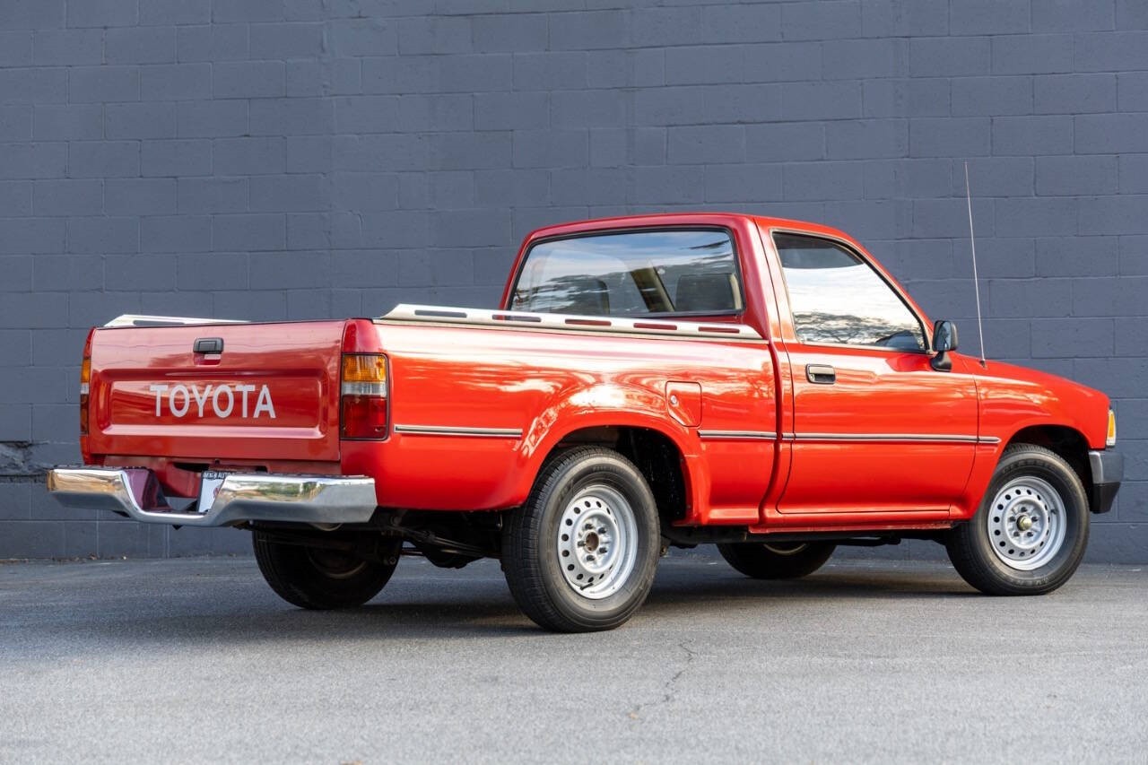 Toyota-Pickup-1992-Pickup-Truck-13