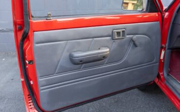Toyota-Pickup-1992-Pickup-Truck-14