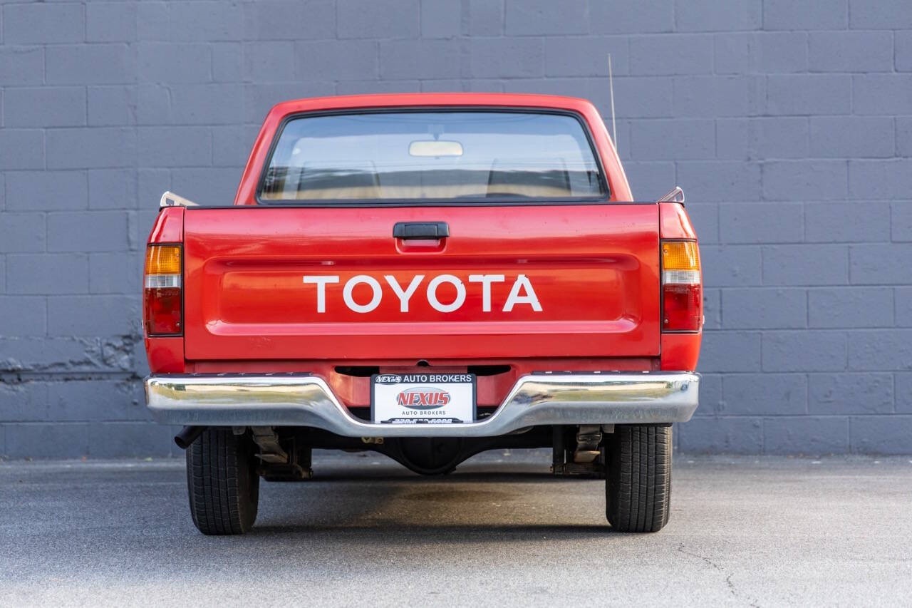 Toyota-Pickup-1992-Pickup-Truck-17