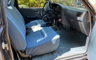 Toyota-Pickup-1993-Standard-Cab-Pickup-10