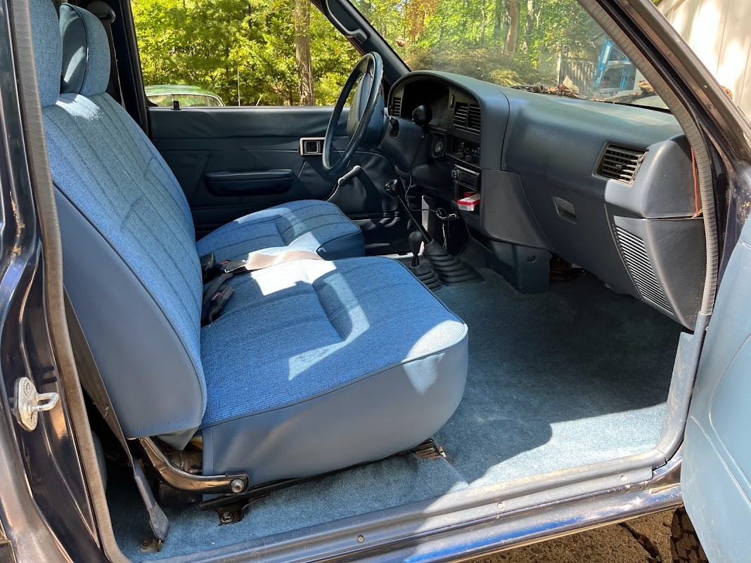 Toyota-Pickup-1993-Standard-Cab-Pickup-10