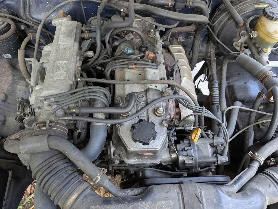 Toyota-Pickup-1993-Standard-Cab-Pickup-11