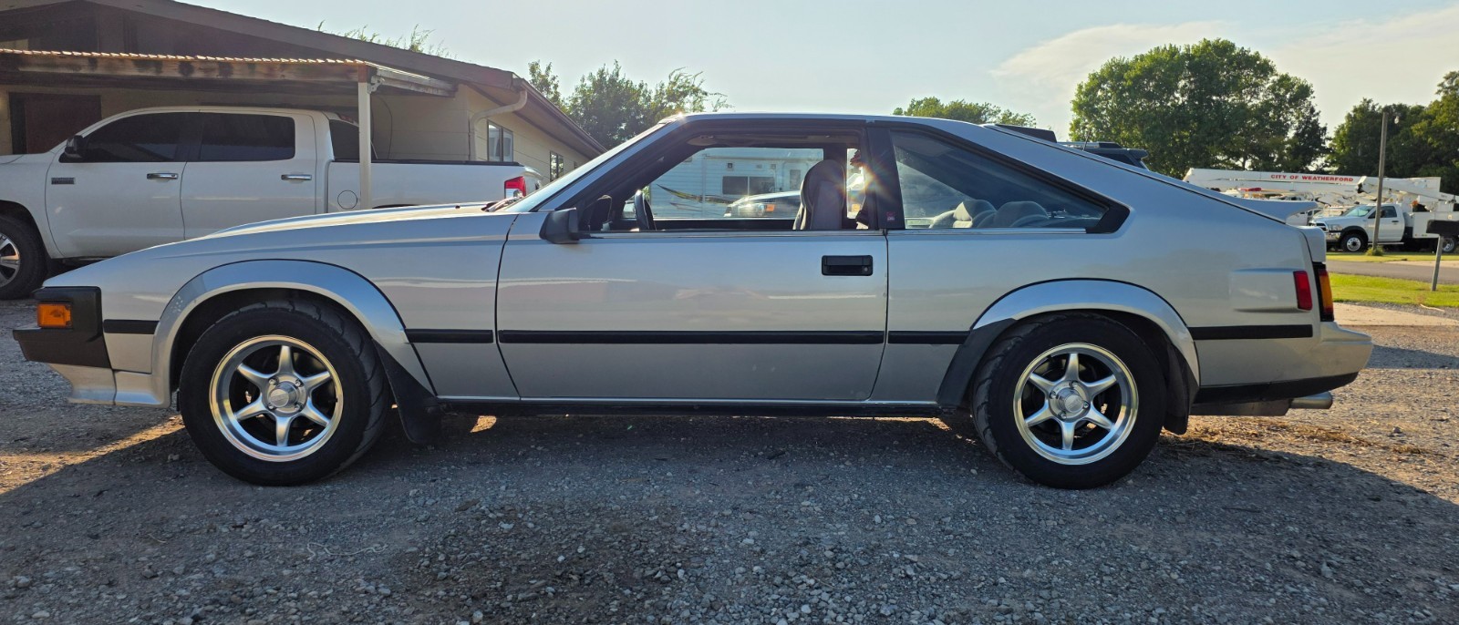 Toyota-Supra-1985-Hatchback-2