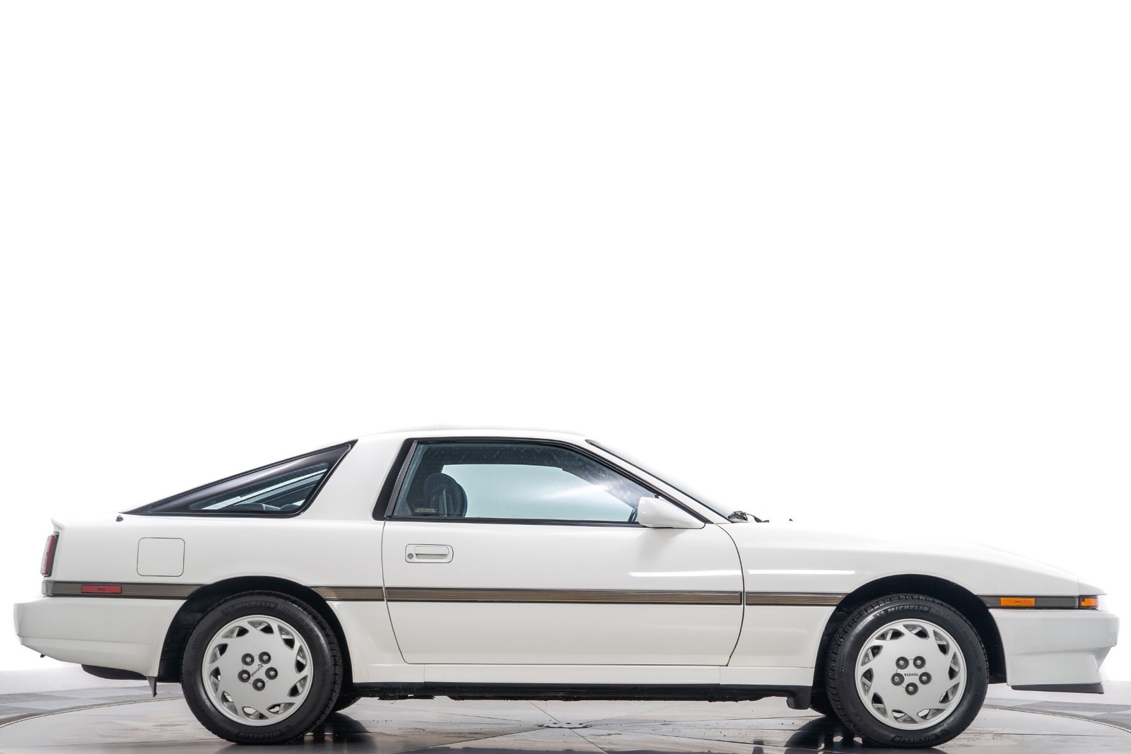 Toyota-Supra-1988-Hatchback-1